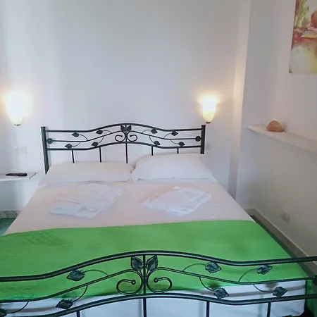 Lägenhetshotell Residenza Collina Dei Pini 3*
