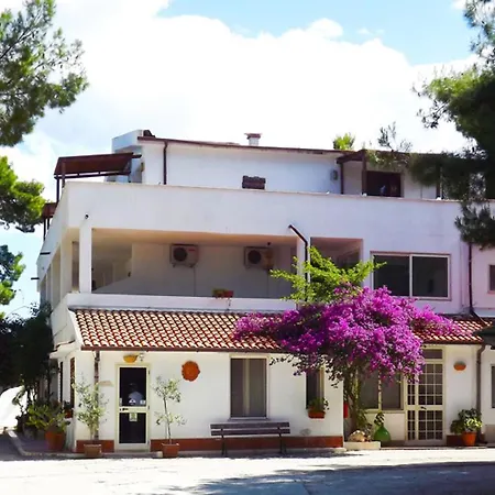 Residenza Collina Dei Pini 3* Vieste
