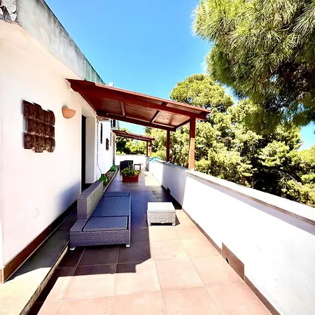 Lägenhetshotell Residenza Collina Dei Pini 3*