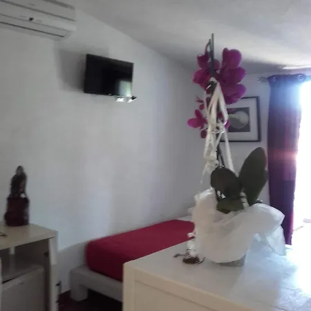Residenza Collina Dei Pini 3*