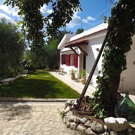 Lägenhetshotell Residenza Collina Dei Pini 3*