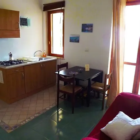 Residenza Collina Dei Pini Lägenhetshotell 3*