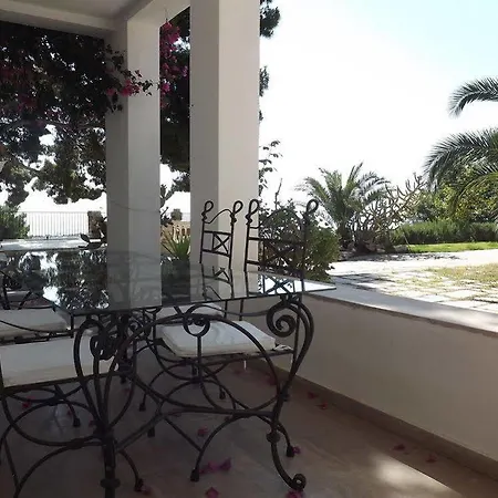 Lägenhetshotell Residenza Collina Dei Pini 3*